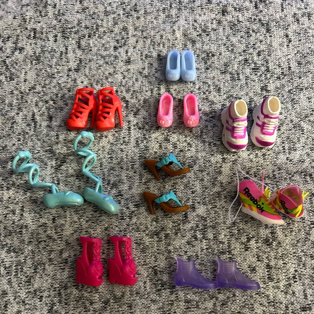 Vintage Modern Mattel Replacement Shoe Bundle 9 Pairs Fashionista My Scene